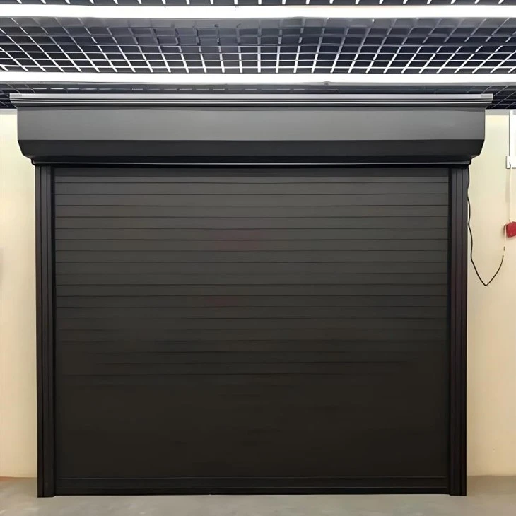 Isolerad roll-up garageport